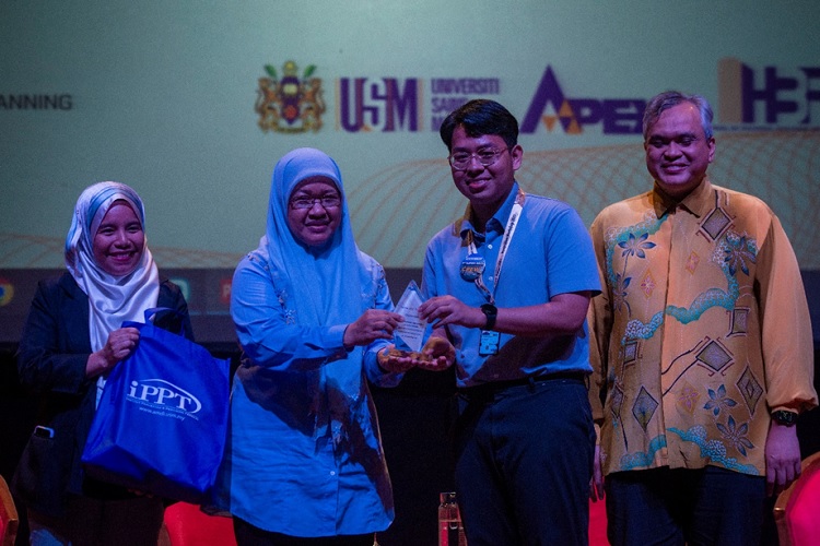 04 Celebrating Excellence AMDI INFORMM Postgraduate Colloquium Award Winners Shine Bright